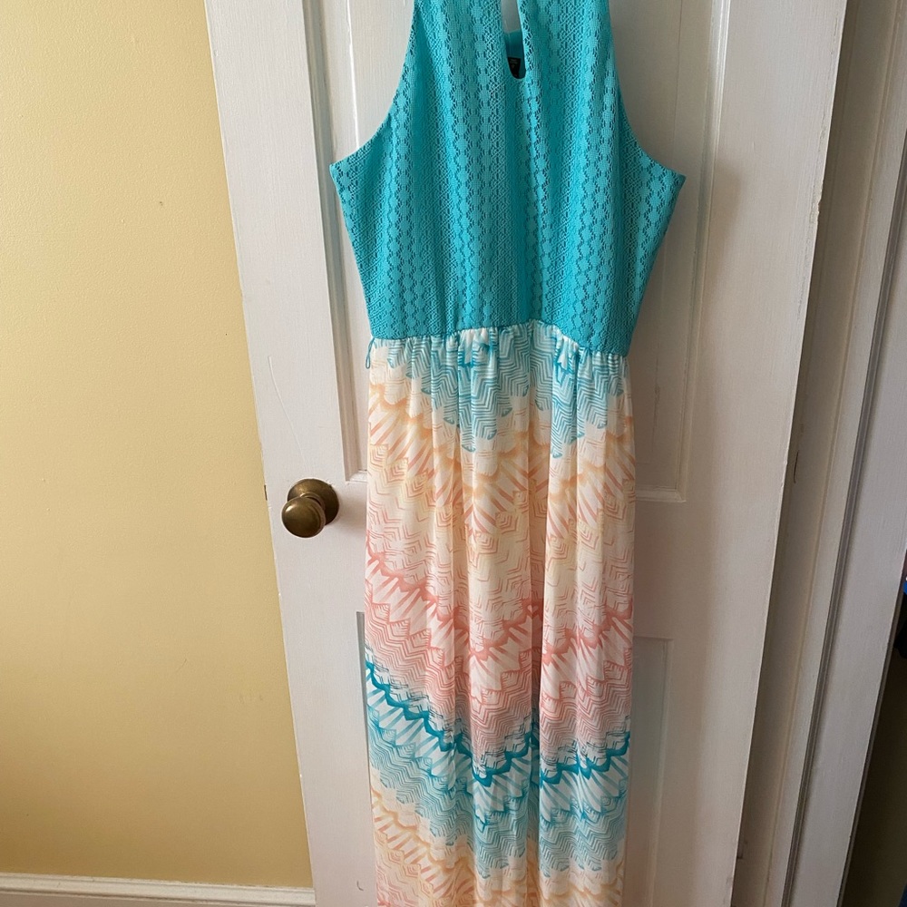 Maxi Dress - Picture 2 of 3